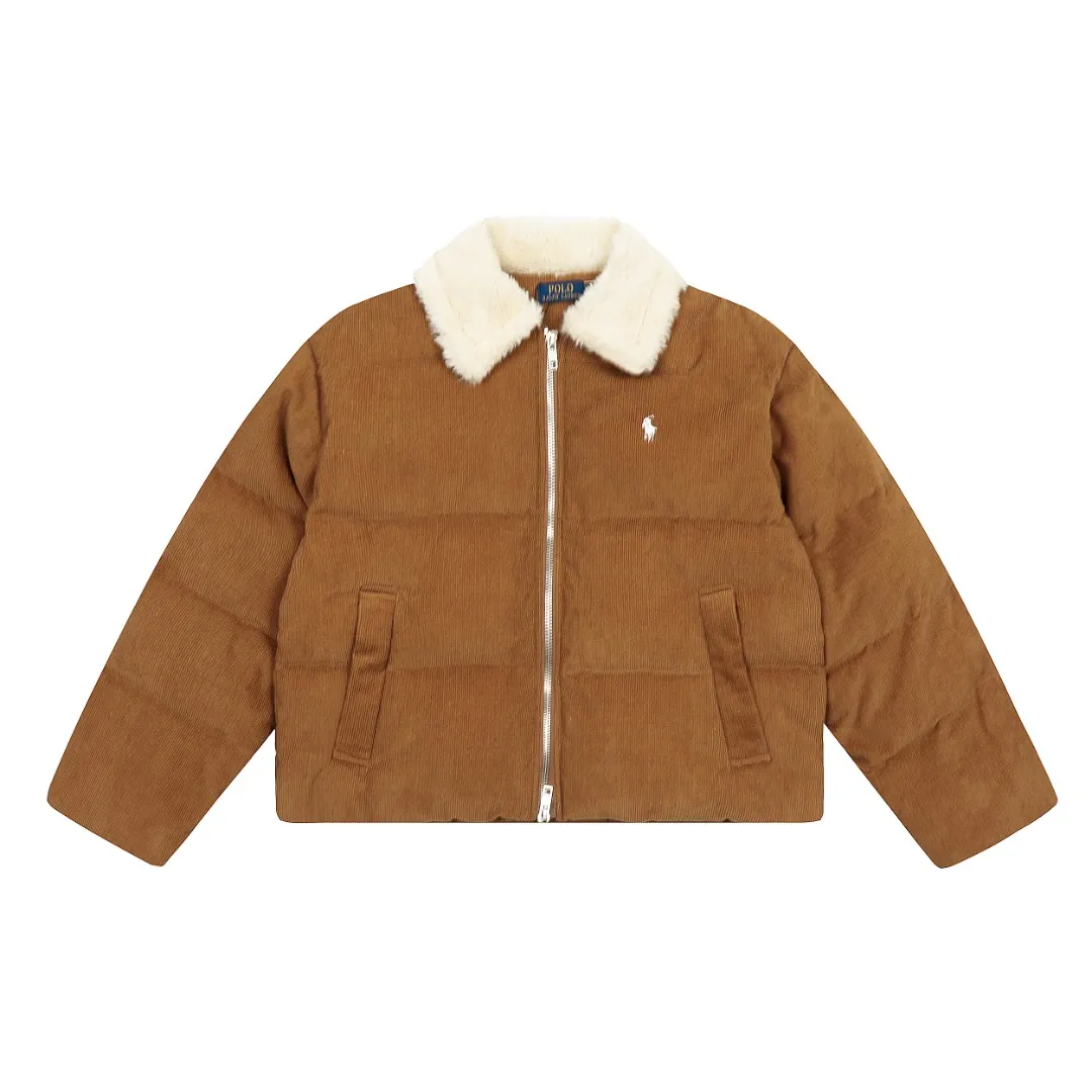 P630 Top quality" Style number: 8096# [Ralph Lauren autumn and winter new Maillard style high-waisted corduroy down jacket] ✅Ralph Lauren retro Maillard style granular velvet lapel short high-waisted corduroy thickened down jacket ✅Maillard color series cotton corduroy face ✅Inner 350T contrasting polyester silk double-layer 360T high-density gallbladder ✅YB consistent YKK white copper nude zipper, zipper pockets on both sides of the inside ✅Khaki brown, full of warm atmosphere, a must-have for goddesses in winter ~ Size: S-XL Color: Khaki brown